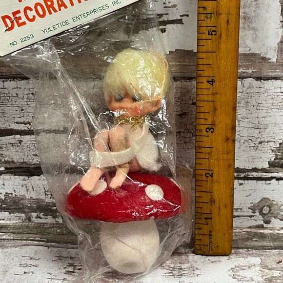 Vintage Christmas Yuletide Pixie Elf Knee Hugger on Mushroom Ornament - Picture 10 of 10